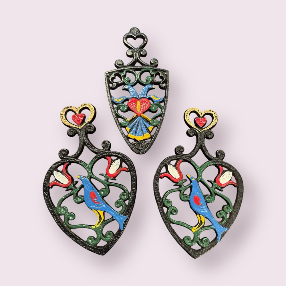 Colorful Heart-Shaped Blue Bird Cast Iron Trivet Wall Decor Set